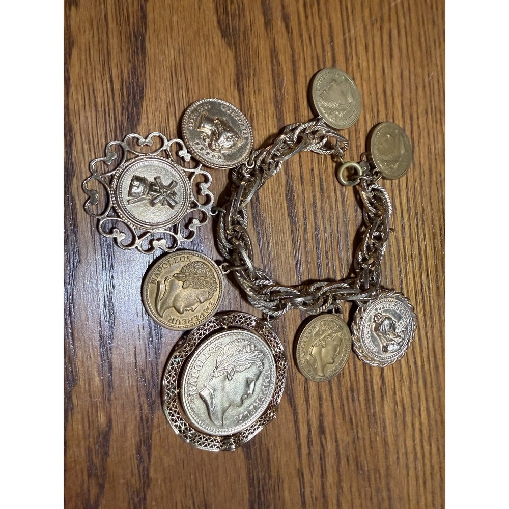 Vintage 1950s Accessocraft N.Y.C. Goldtone Coin Charm Bracelet